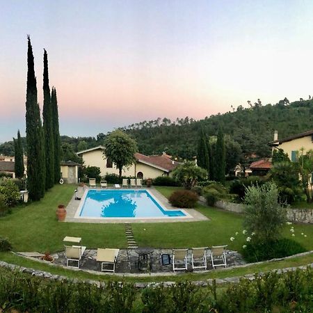Il Giardino Di Flora Hotel Buti Ngoại thất bức ảnh